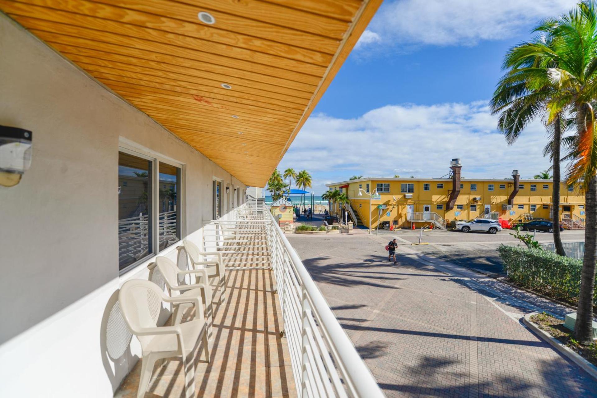 Fantastic Studio At The Beach With Parking&Pool - M43 Hollywood Dış mekan fotoğraf