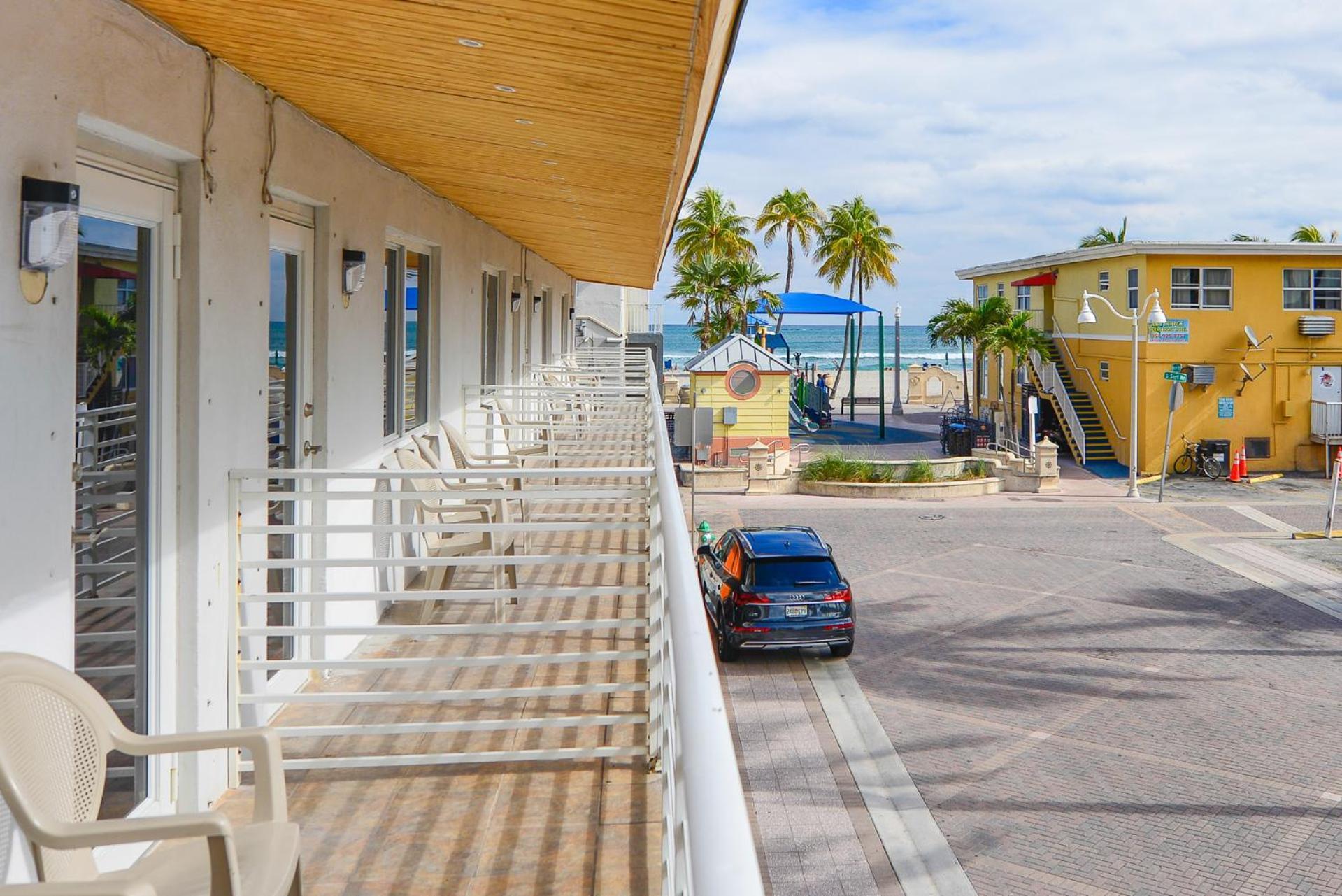 Fantastic Studio At The Beach With Parking&Pool - M43 Hollywood Dış mekan fotoğraf